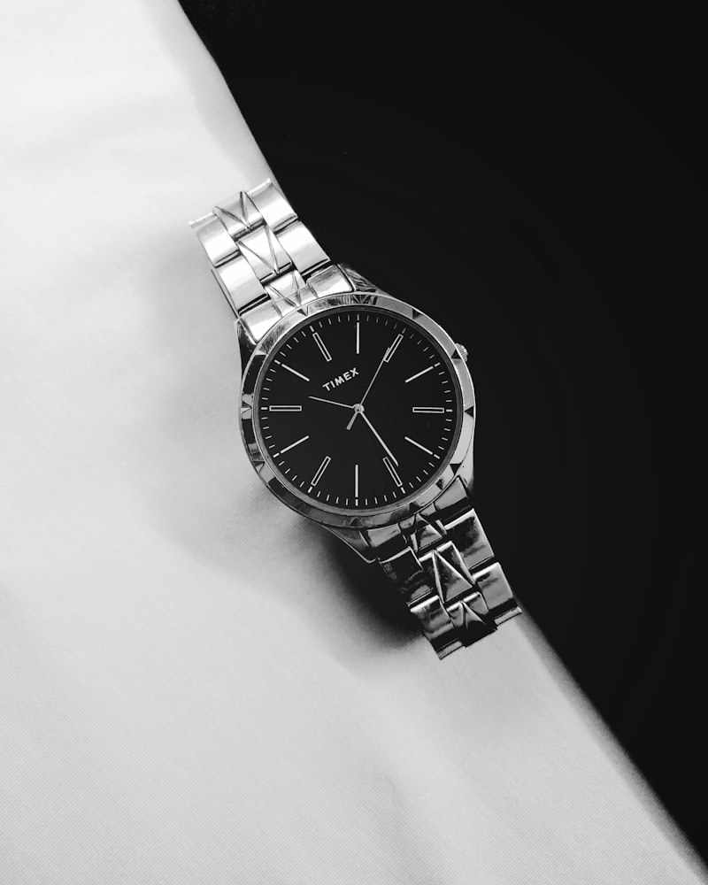 Relógio Masculino Slim Malha de Aço Prata